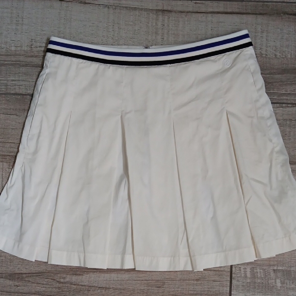 G/FORE..PLEATED GOLF SKORT..SIZE 6